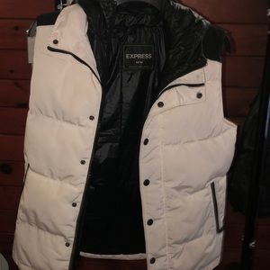 White Puffer VEST